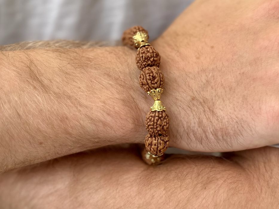 Bransoletka Rudraksha 5 Mukhi naturalna regulowana 20 - 25 cm energia