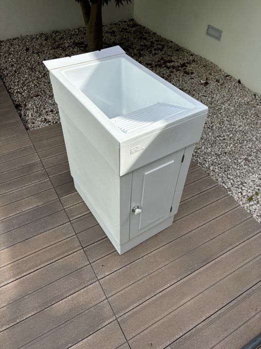 Tanque com porta