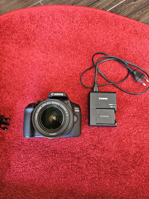Vendo Máquina Canon 2000D