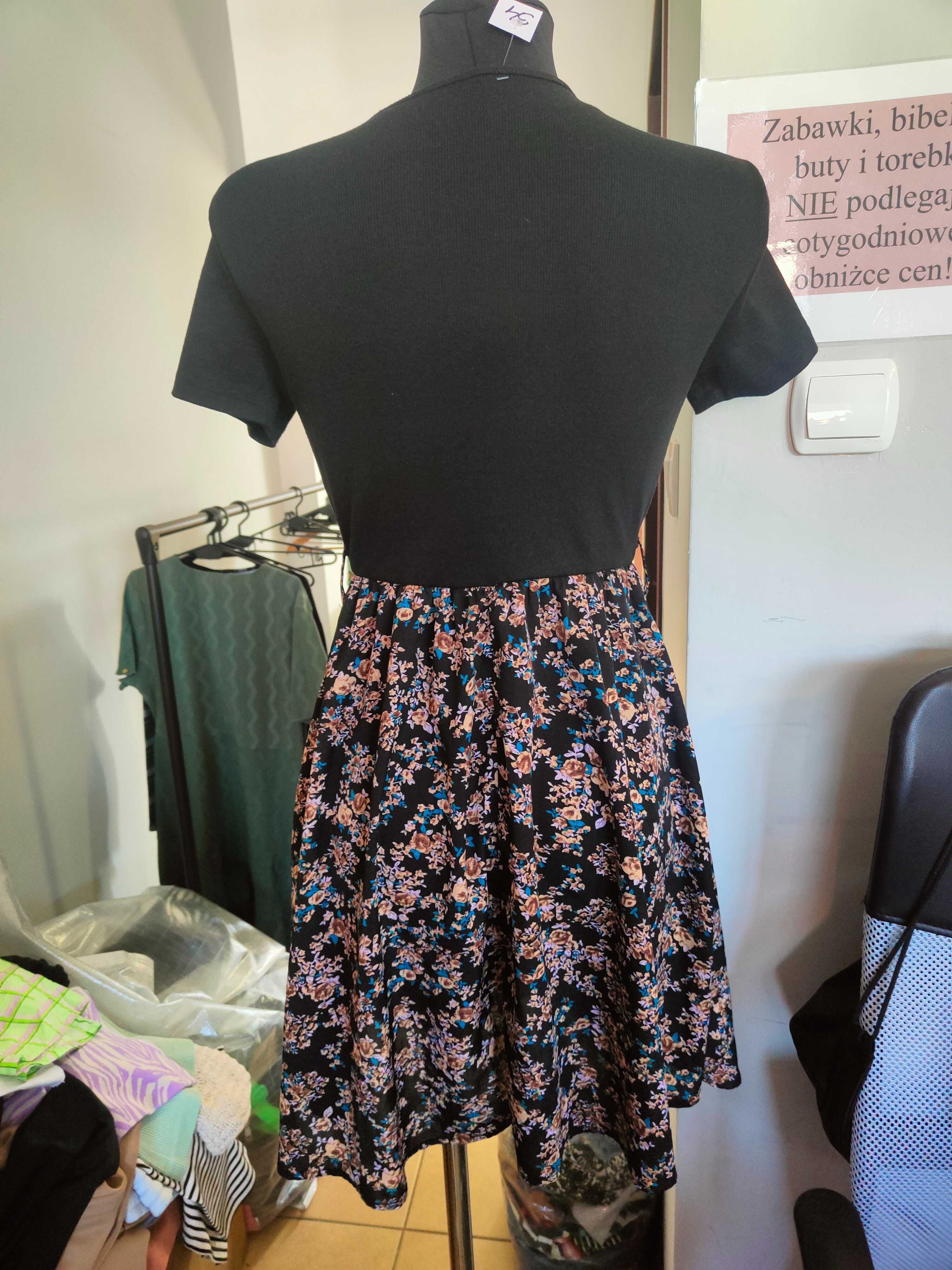 Sukienka w drobne kwiaty boho  XS
