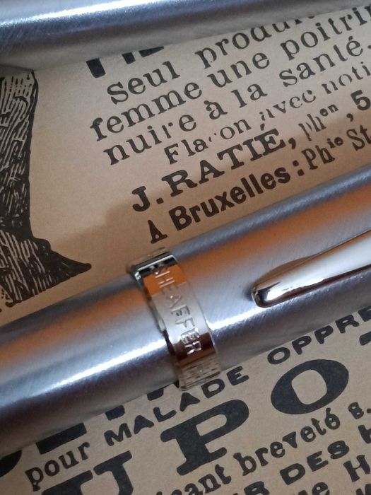 Conjunto caneta esferográfica e lapiseira da marca sheaffer inox