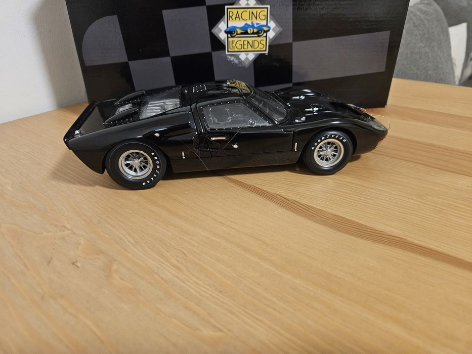 1:18 Exoto Ford GT40 mk II model kolekcja
