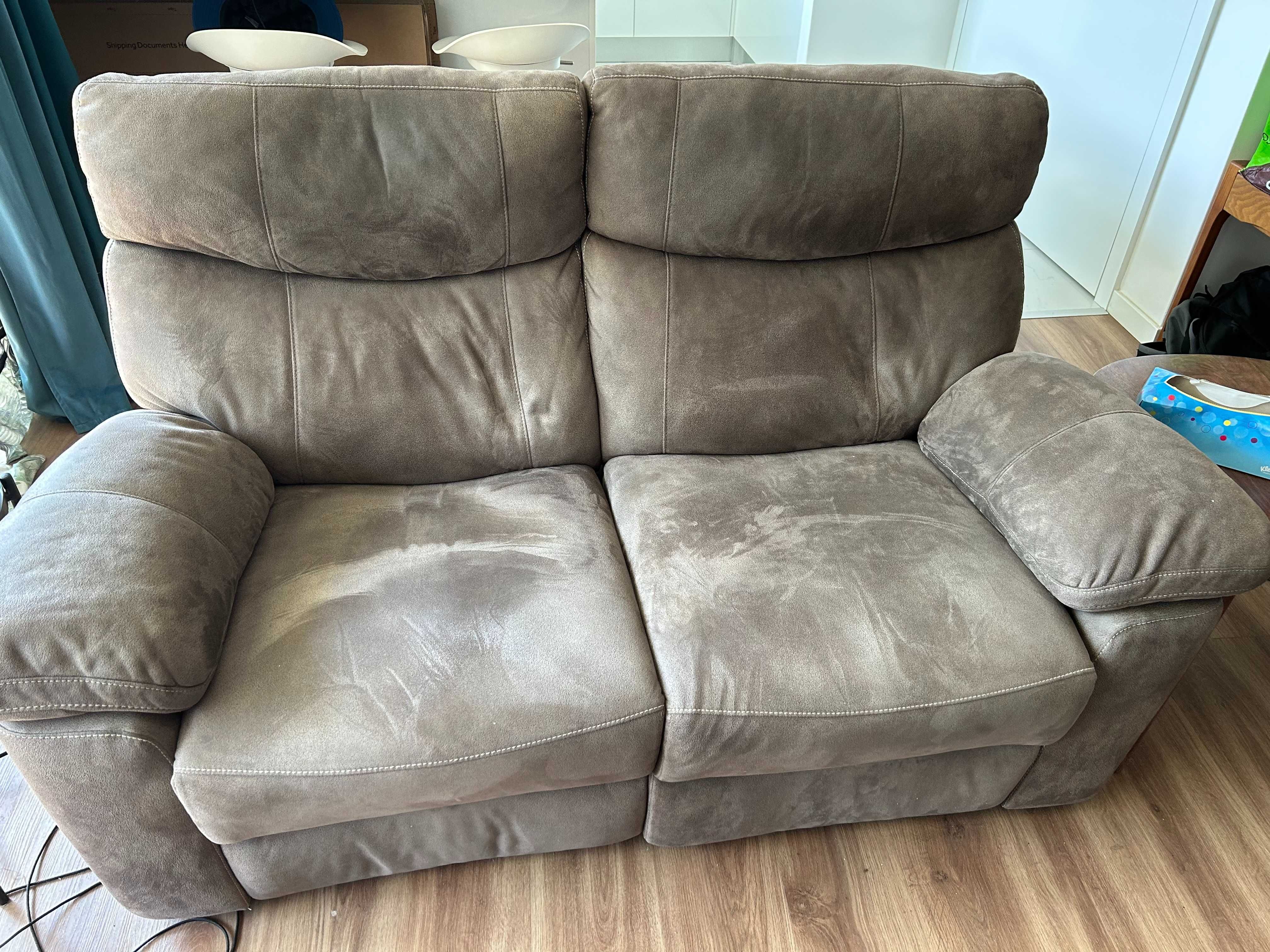 Very comfortable reclining loveseat -perfect for relaxing.