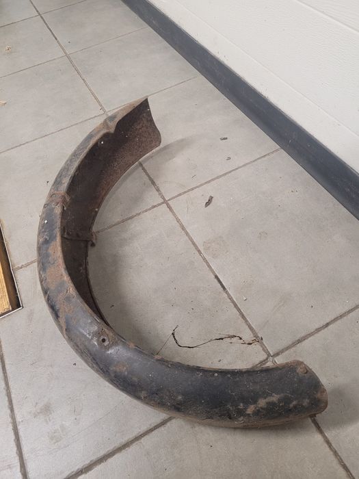 Błotnik wsk 125 175 stan dobry