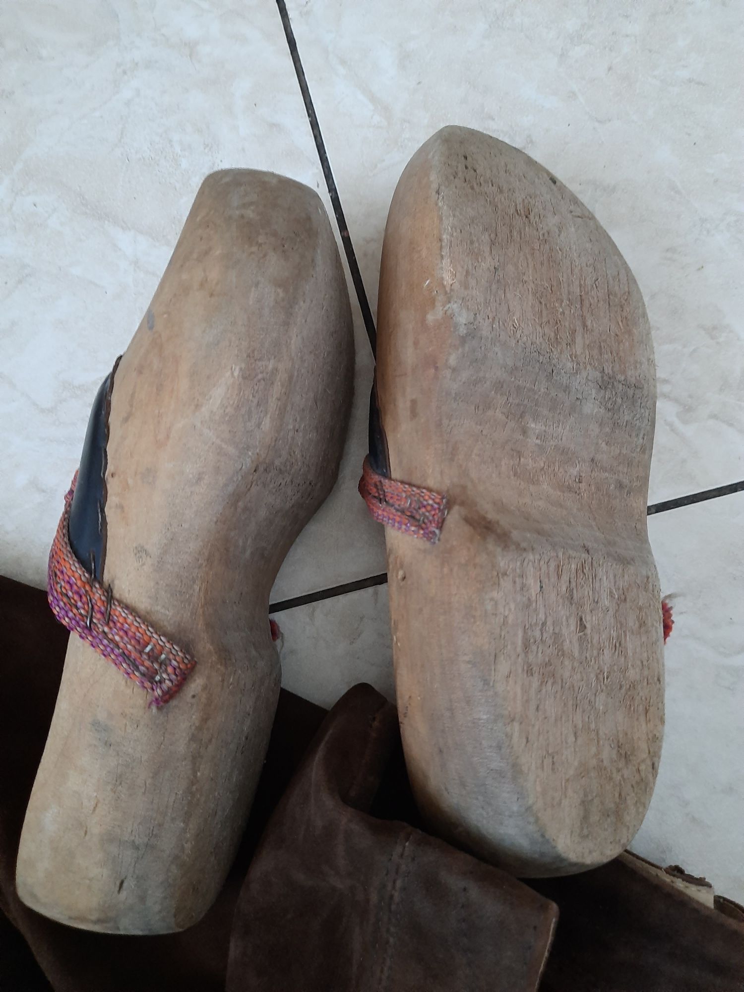Buty drewniaki Bawarskie
