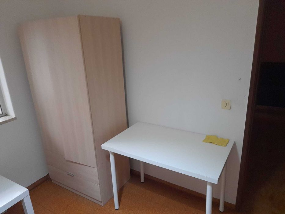 Quarto  em Almada. Romeira