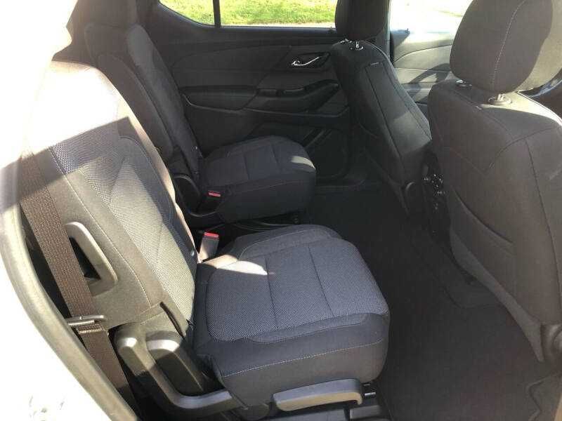 2022 Chevrolet Traverse LT Cloth