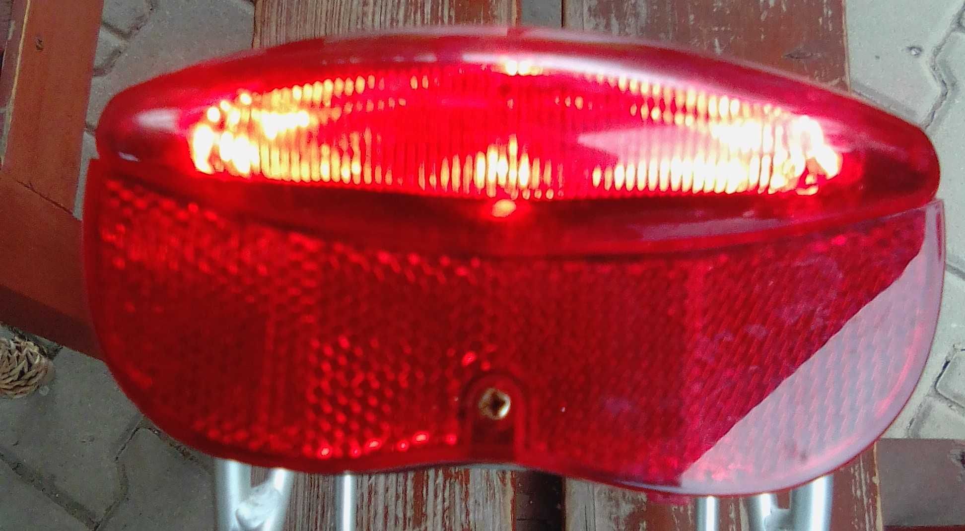 Lampa tylna do roweru miejskiego na bagażnik firmy RoHs ( od Gazelle )