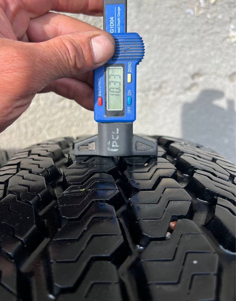 Шины б у 215/75R16c Continental Vanco Four Season лето