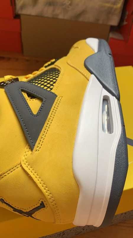 Nike Air Jordan 4 rétro Lightning Yellow 2021  EU 41