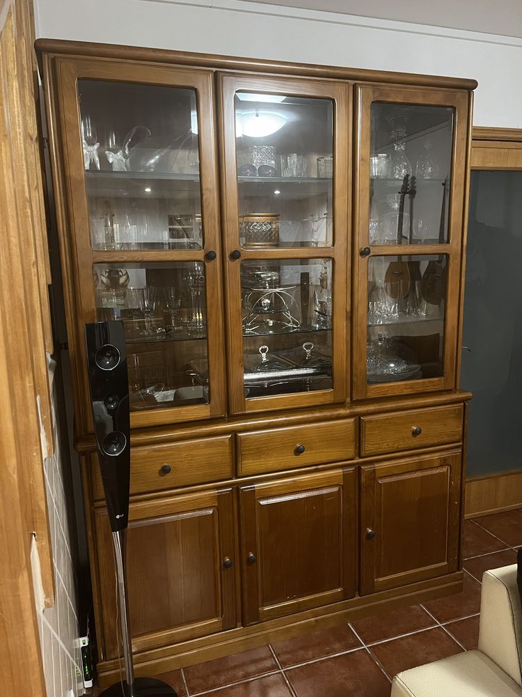 Móvel de Sala em madeira