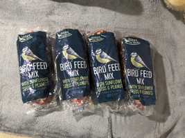 Zestaw ziaren jedzenia dla ptaków karma