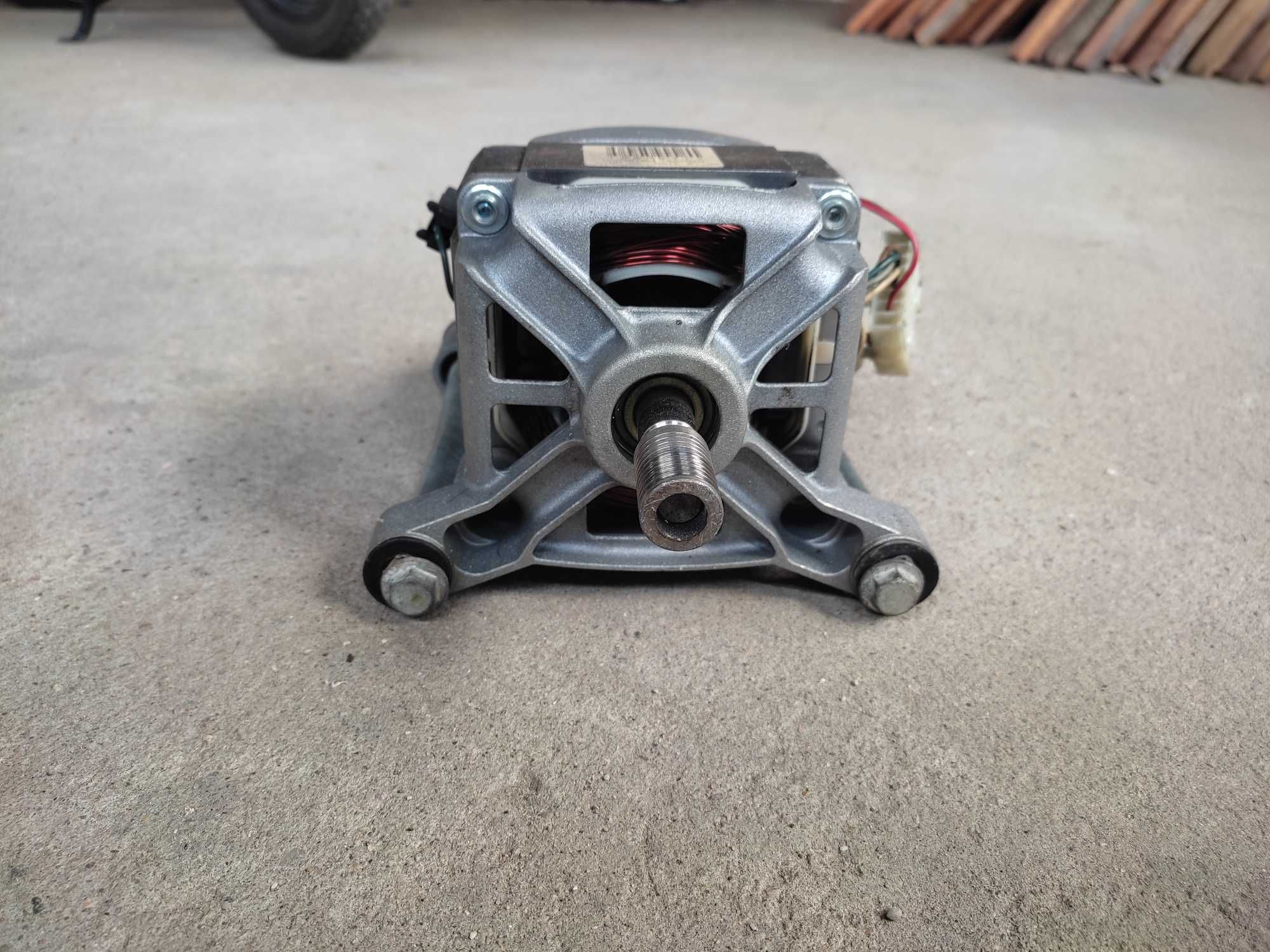 Sprawny silnik pralki Bosch WFB 1604