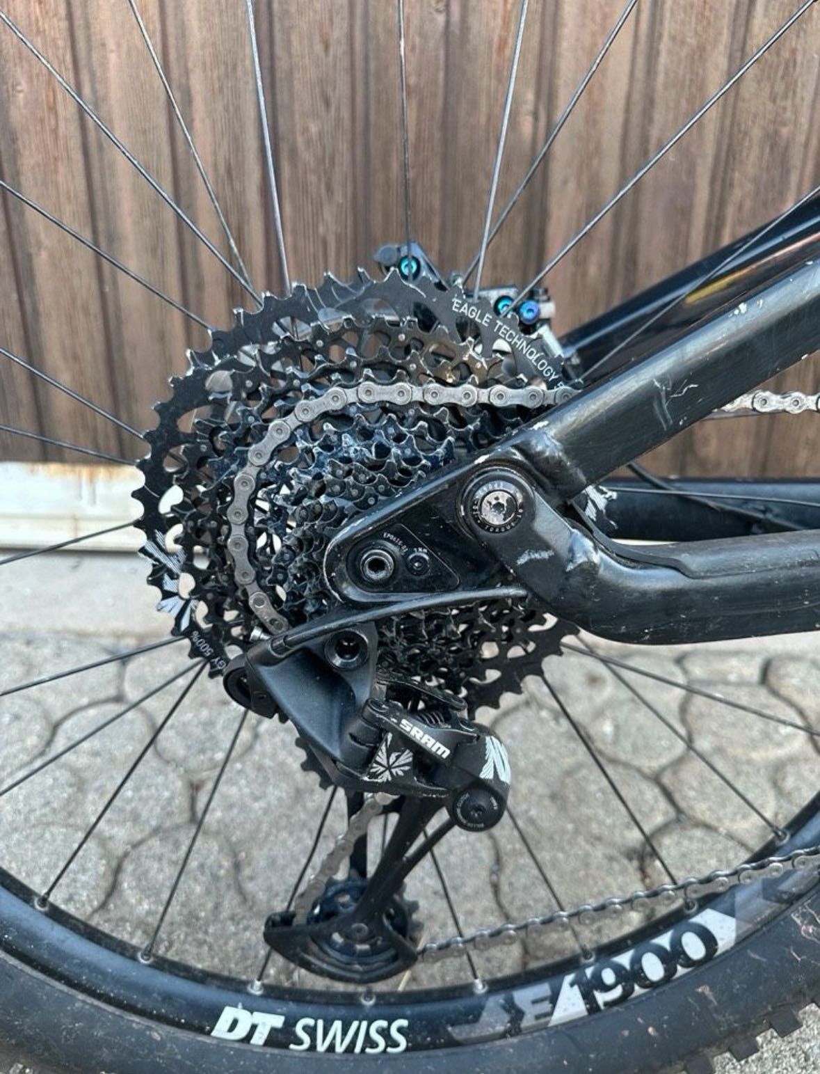 Canyon Torque  CF7 2020 Rama M RS Lyrik Super Deluxe Sram Code