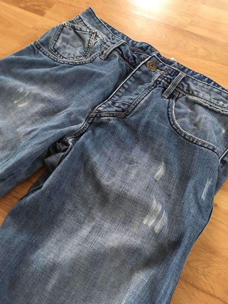 Krótkie spodnie jeans stan bdb