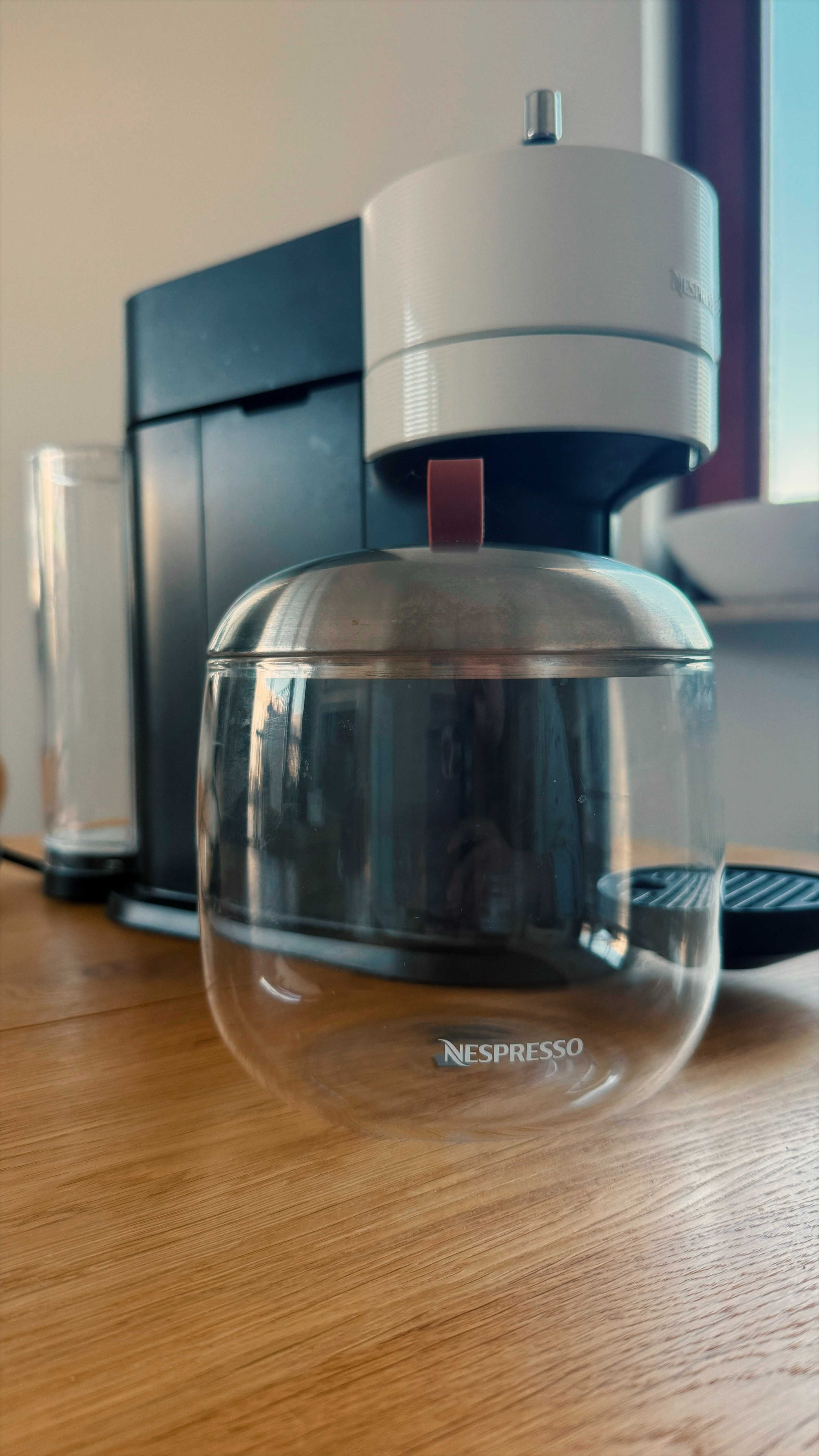 Kapsułkowy expres do kawy Nespresso VERTUO NEXT Beżowy + PREZENT