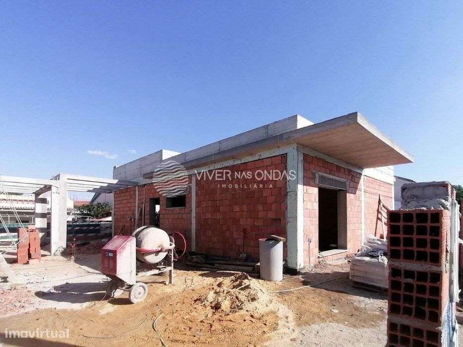 OFERTA ESCRITURA | Moradia T3+1 Térrea | Piscina | Fernão Ferro
