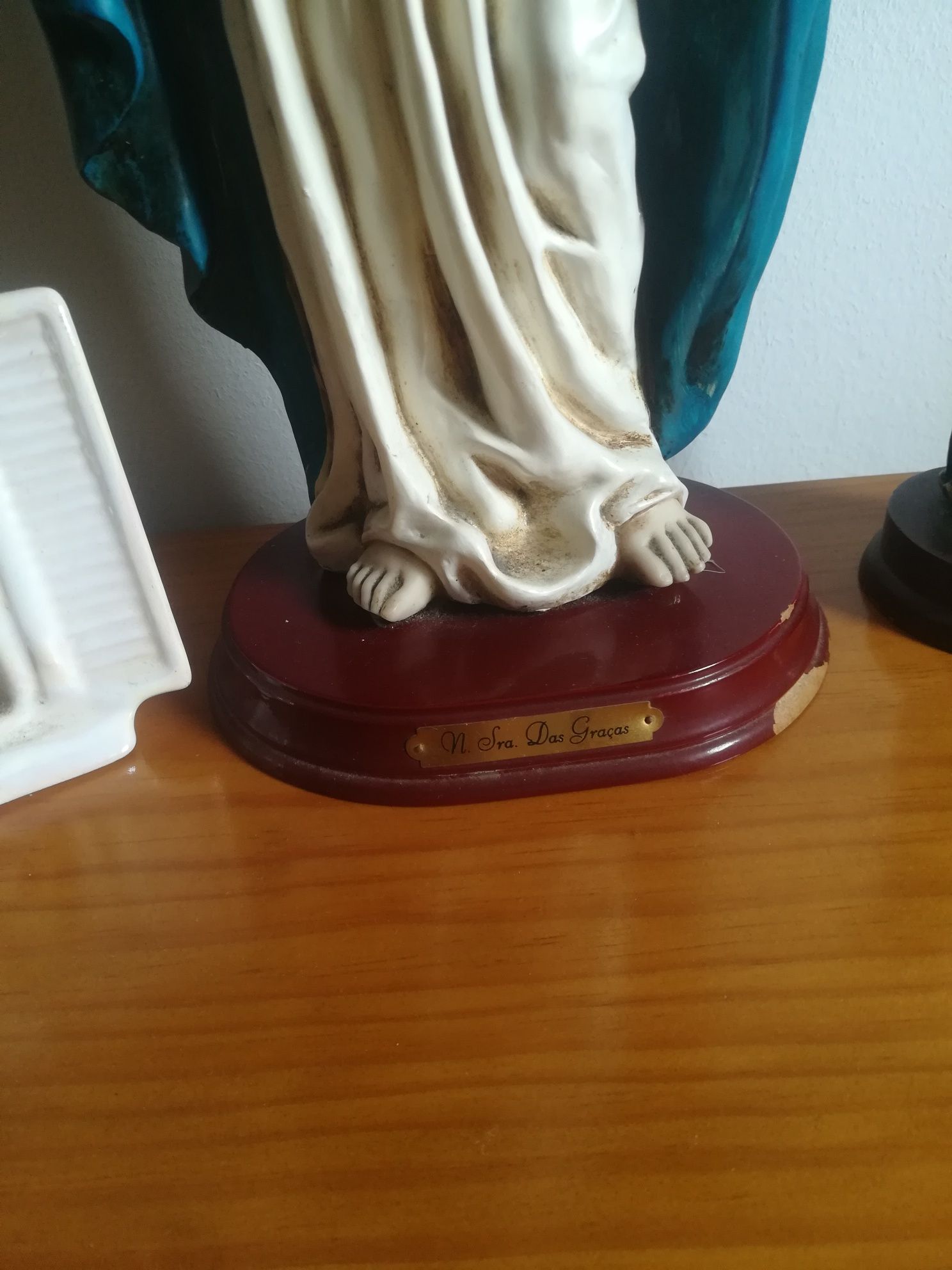 Estatuetas relegiosas