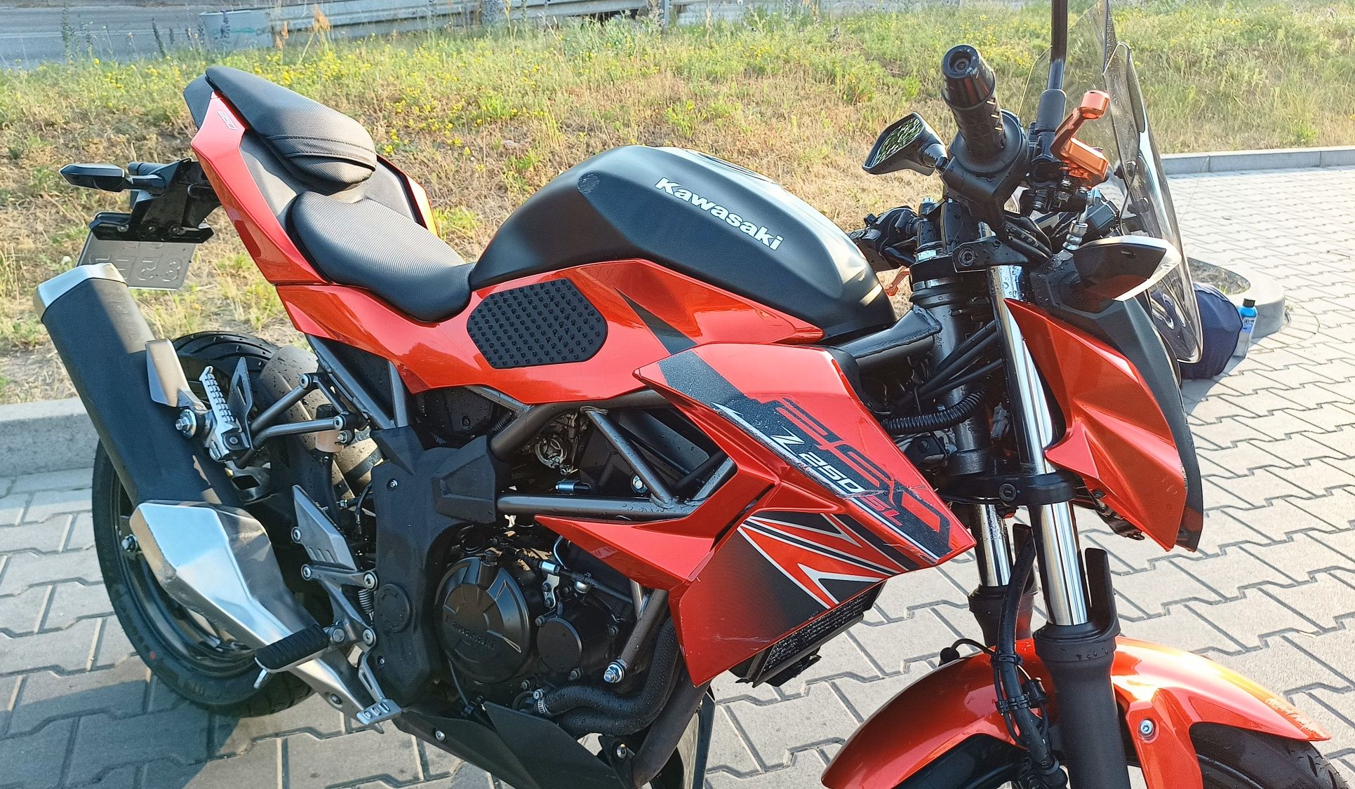 Kawasaki Z250SL - lekki miejski motocykl. Kat. A2