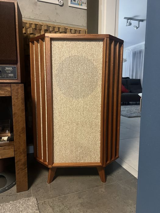 Corner Canterbury 10”/12” Tannoy HPD, Gold, Red