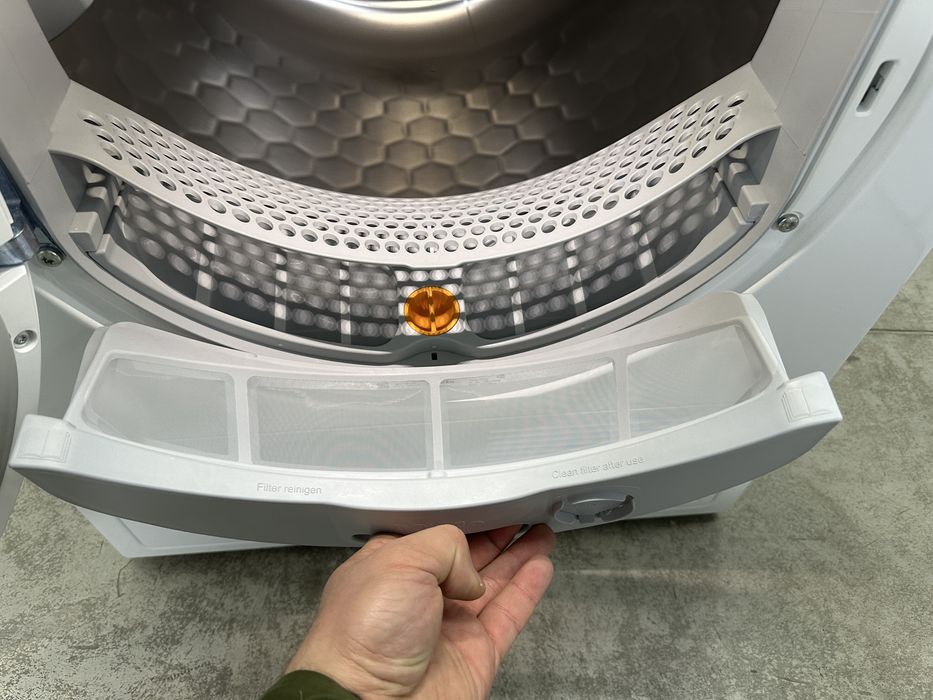 Сушильна машина Miele TCC 230 WP 2024р