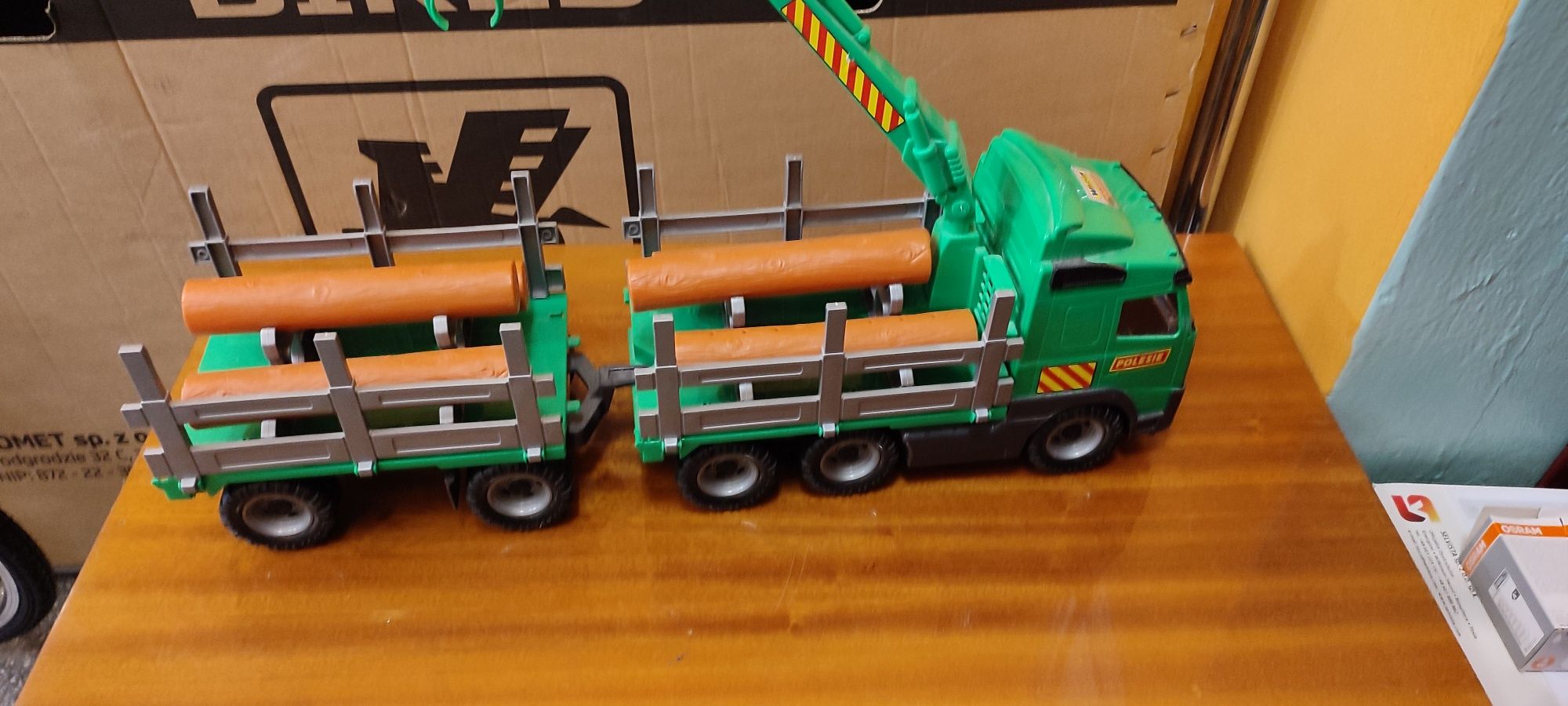 Duża ciężarówka - Tir Wader zabawka -  transport drewna