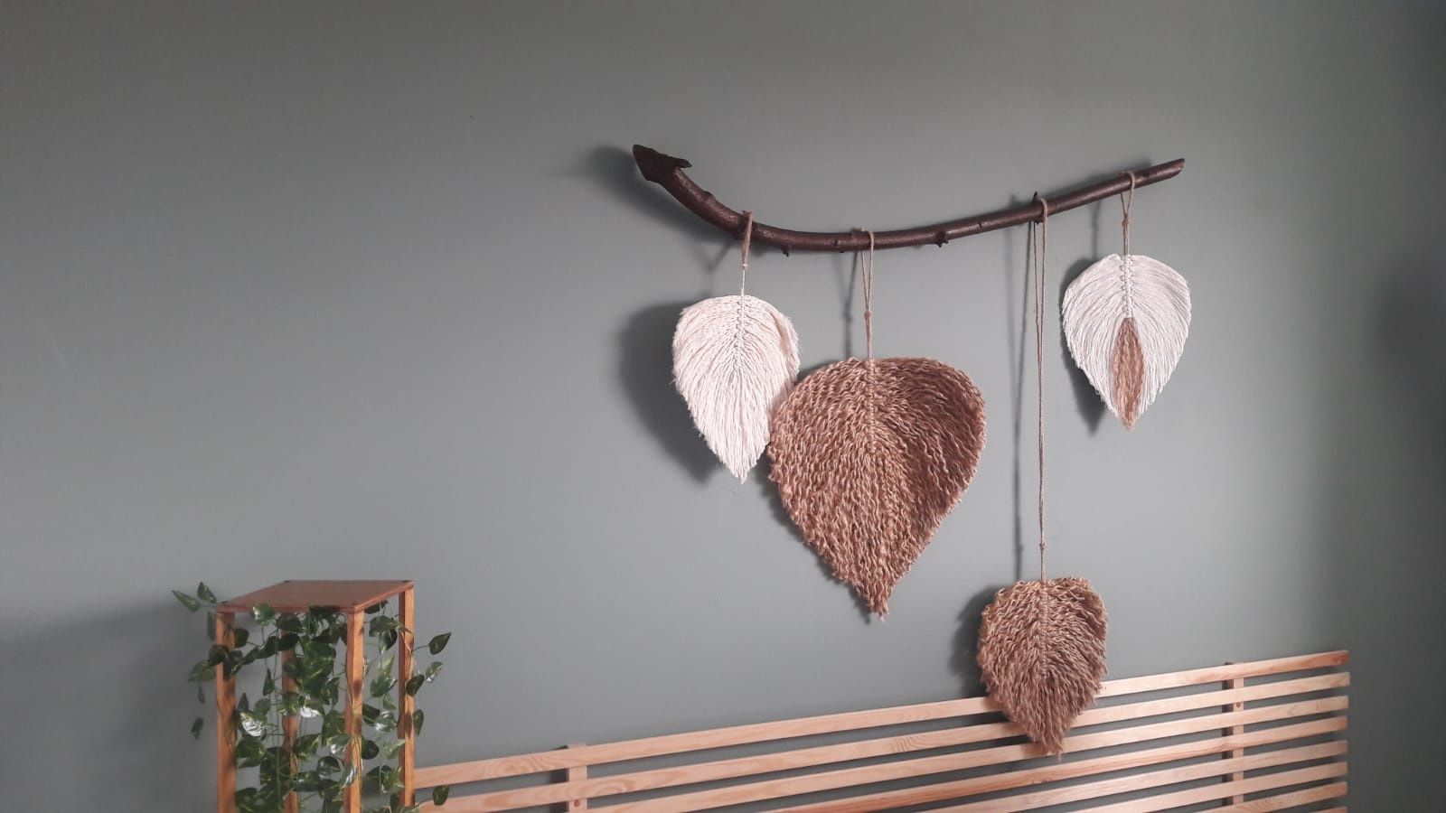 Farba mat lateksowa zielono-szary oliwka magnolia pudrowy róż dulux 2l