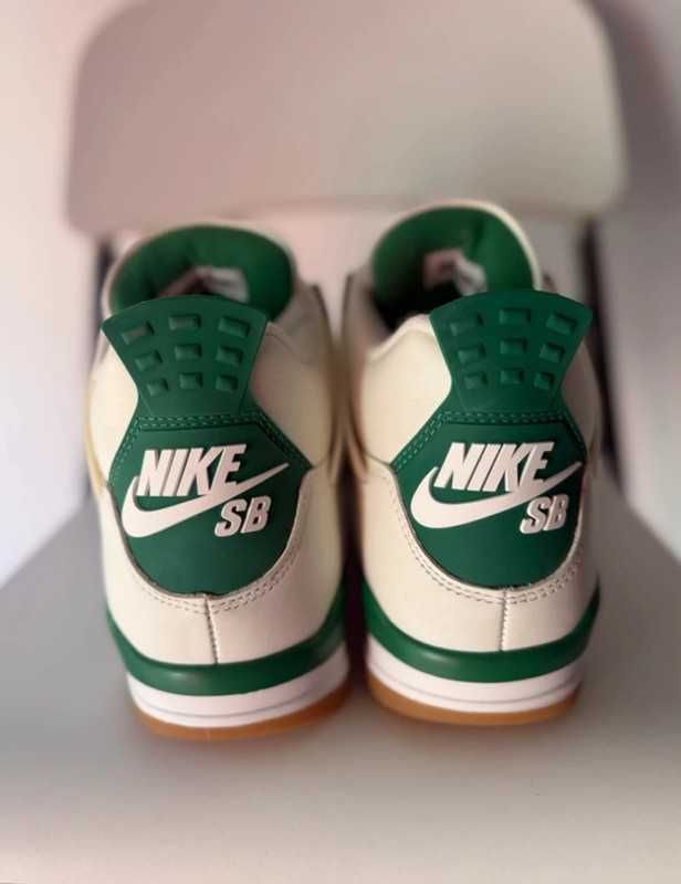 Jordan 4 Retro SB Pine Green R.43