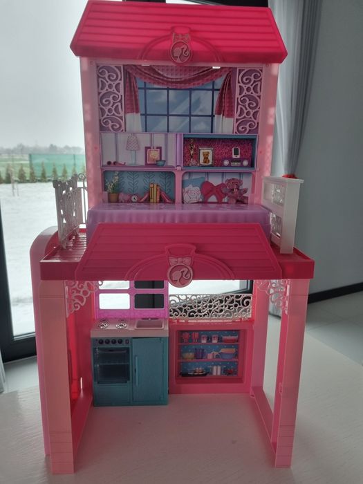 Domek dla Barbie dwie części mattel