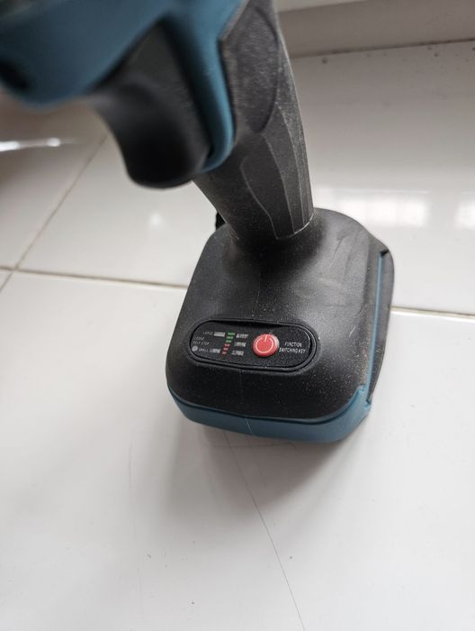 Продам безщітковий гайковерт під макіта