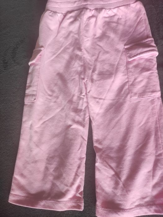 Różowe spodnie dla dziewczynki w rozmiarze 86