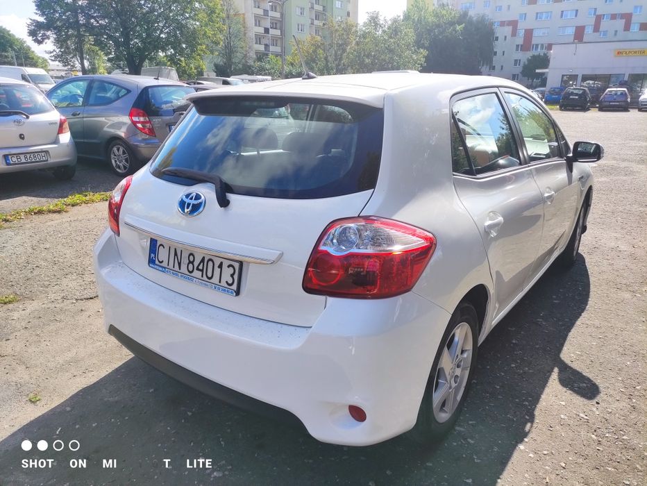 Toyota Auris 1.8 benzyna Hybrid super stan