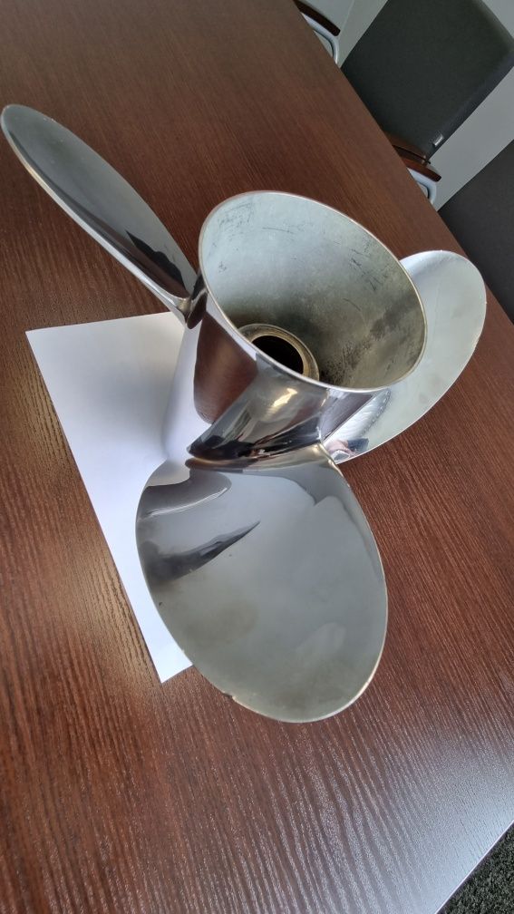 Śruba napędową do mercruiser Bravo 1 stal nierdzewna