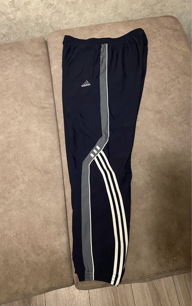 Спортивні штани adidas