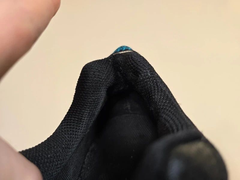 Buty Asics rozm. 45 do biegania wodoodporne