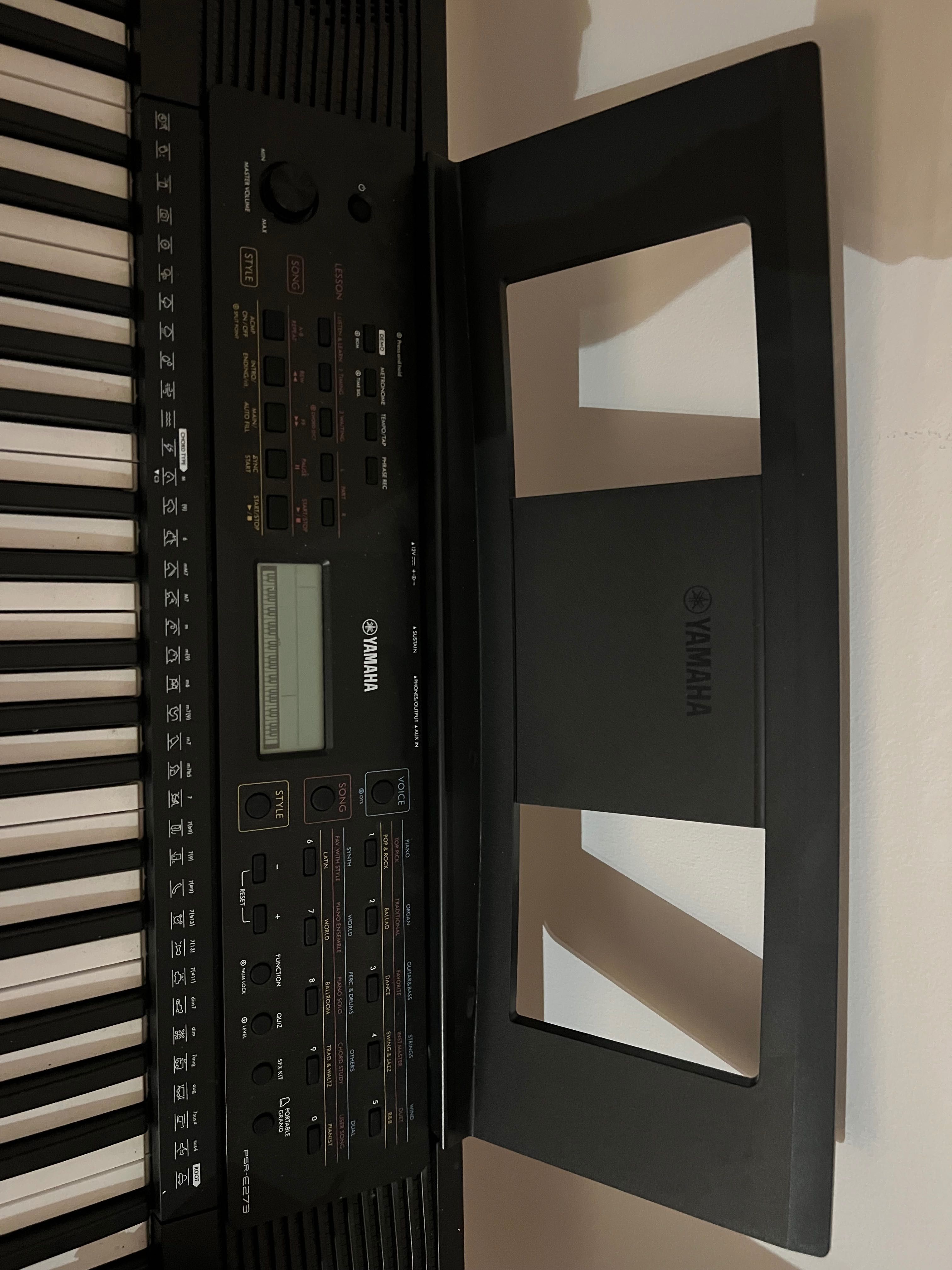 Teclado Yamaha psr-E273