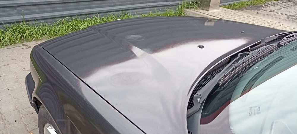 Автомобіль BMW на повному ходу!