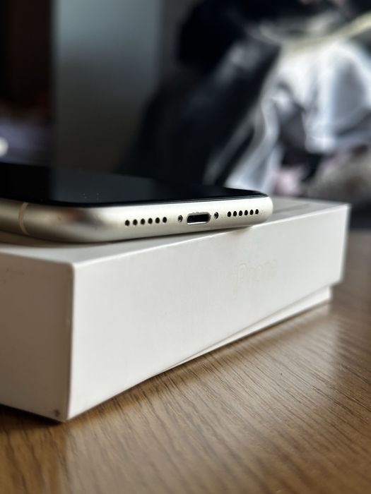 iPhone 11 (64gb)