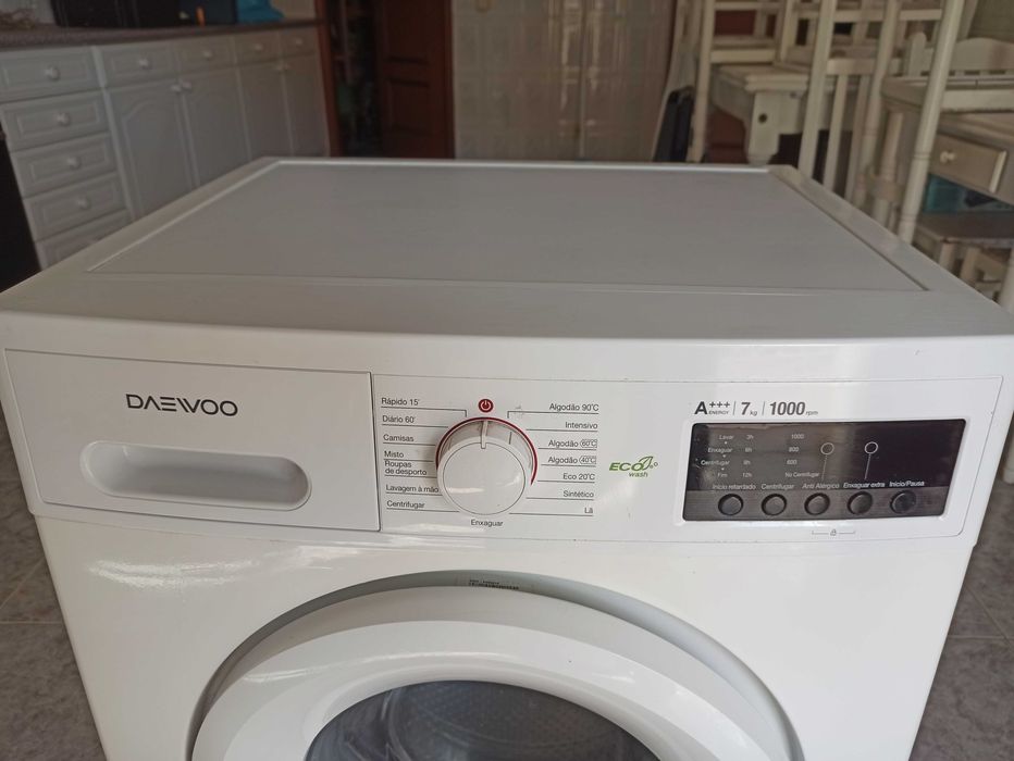 Máquina de lavar roupa DAEWOO