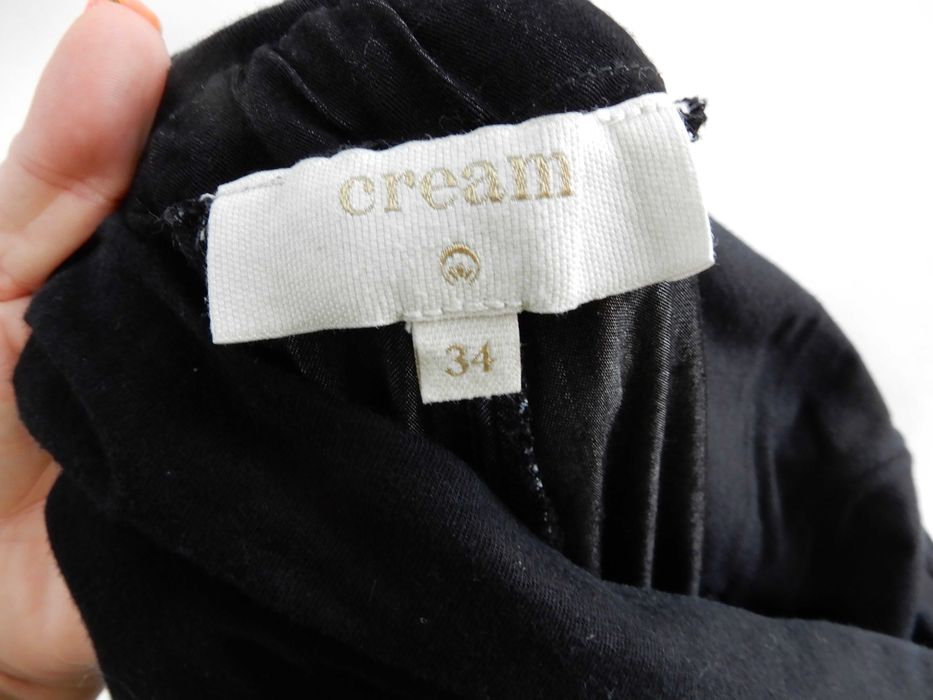 Spodnie casual ze ściągaczem czarne alladynki Cream 34 XS