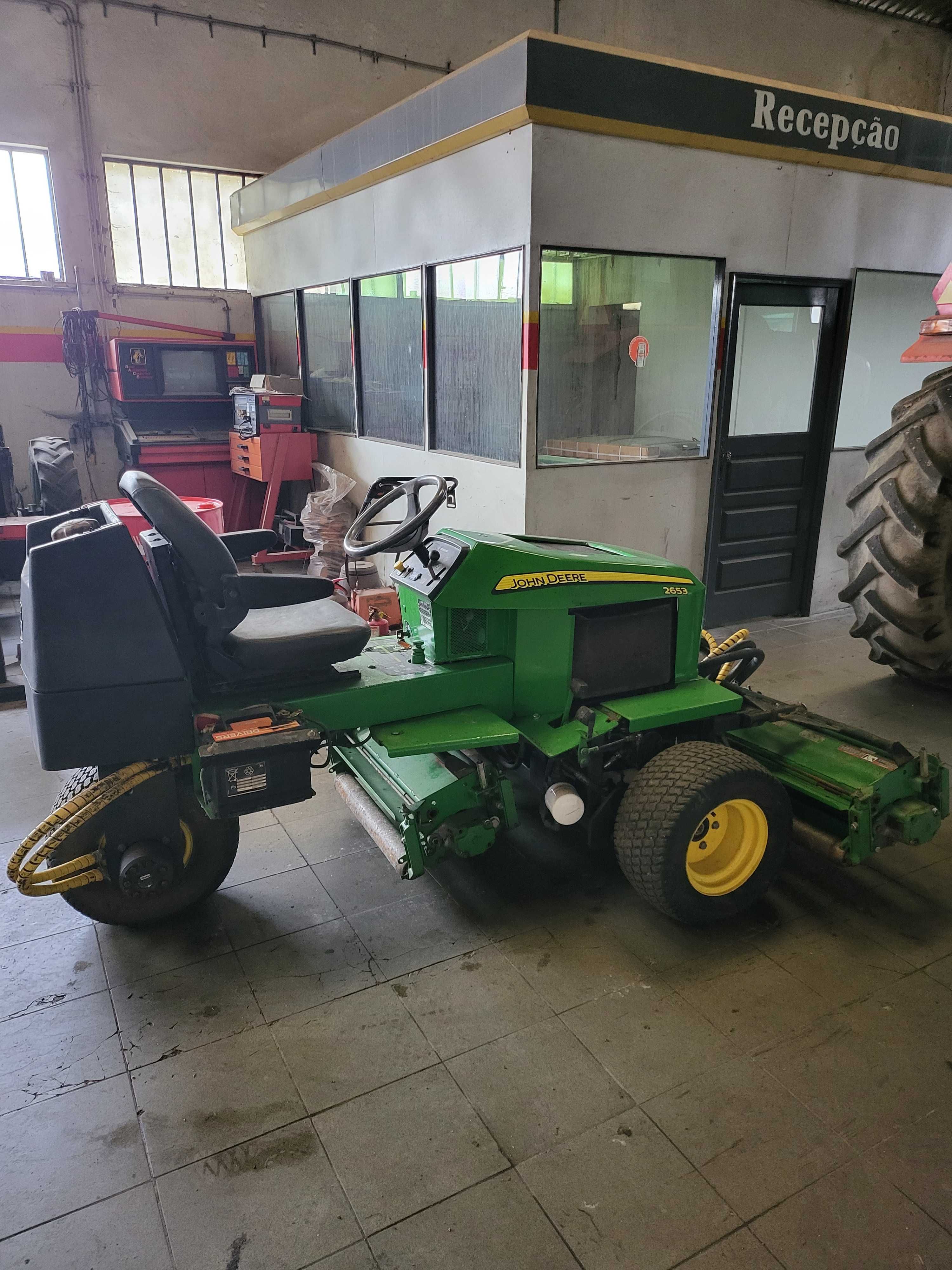 Corta Relvas Triplex John Deere