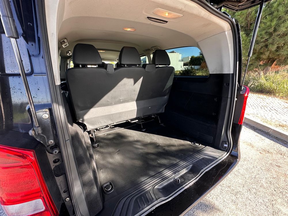 Vito Tourer 116  de 9 lugares (versão longa)