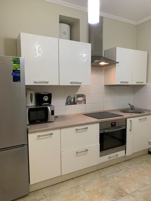 Генератор. Здається без комісії затишна, на сонячну сторону ЖК Митець