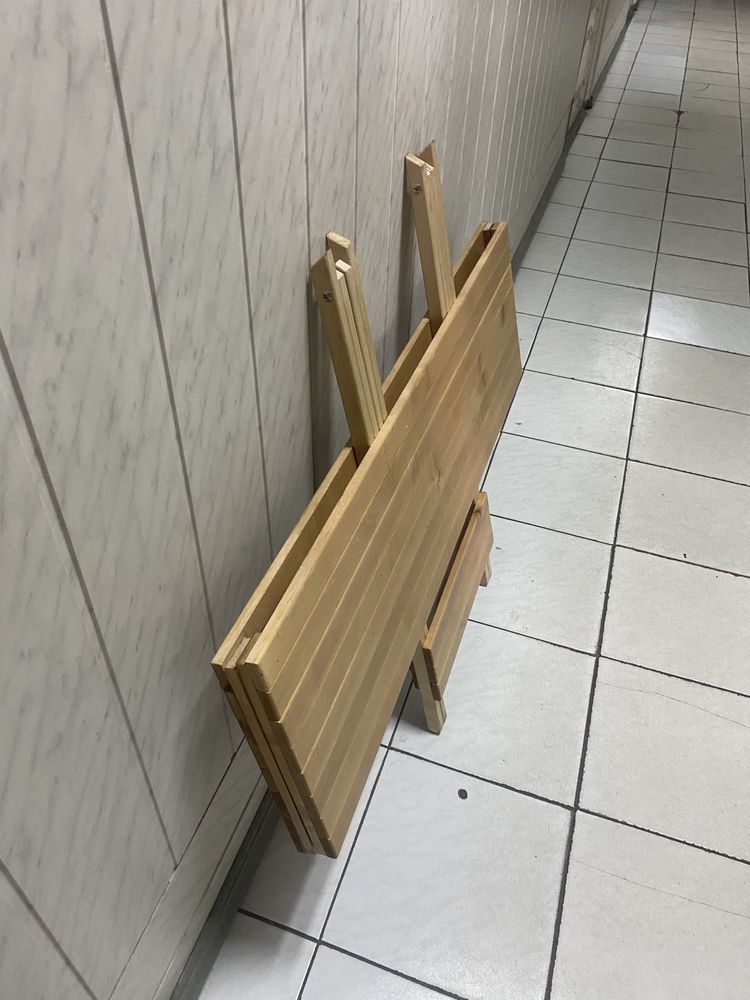 Продам складний деревяний стіл