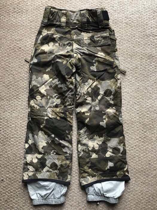 Spodnie narciarskie zimowe moro Protest 128 chlopiec sanki snieg