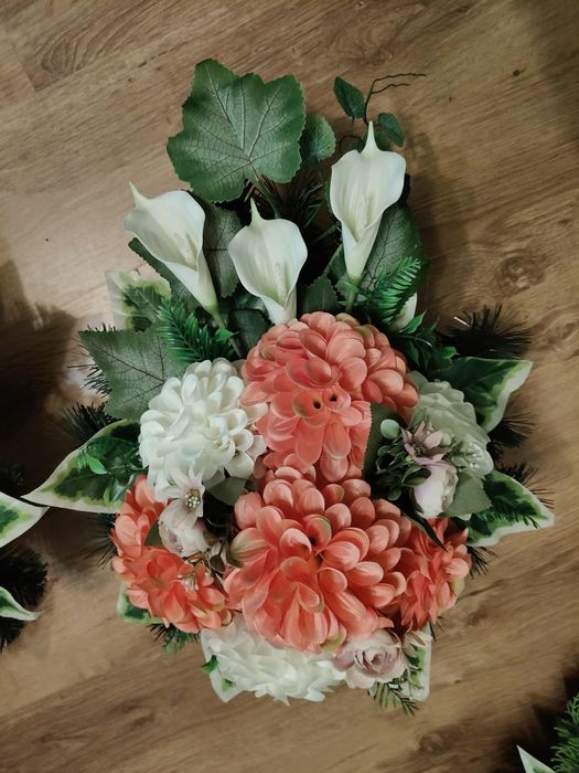 Wiązanki i komplety nagrobne