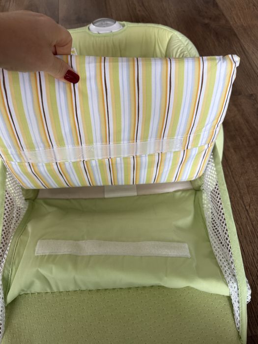 Przenośne łóżeczko, dostawka, przewijak The First Years