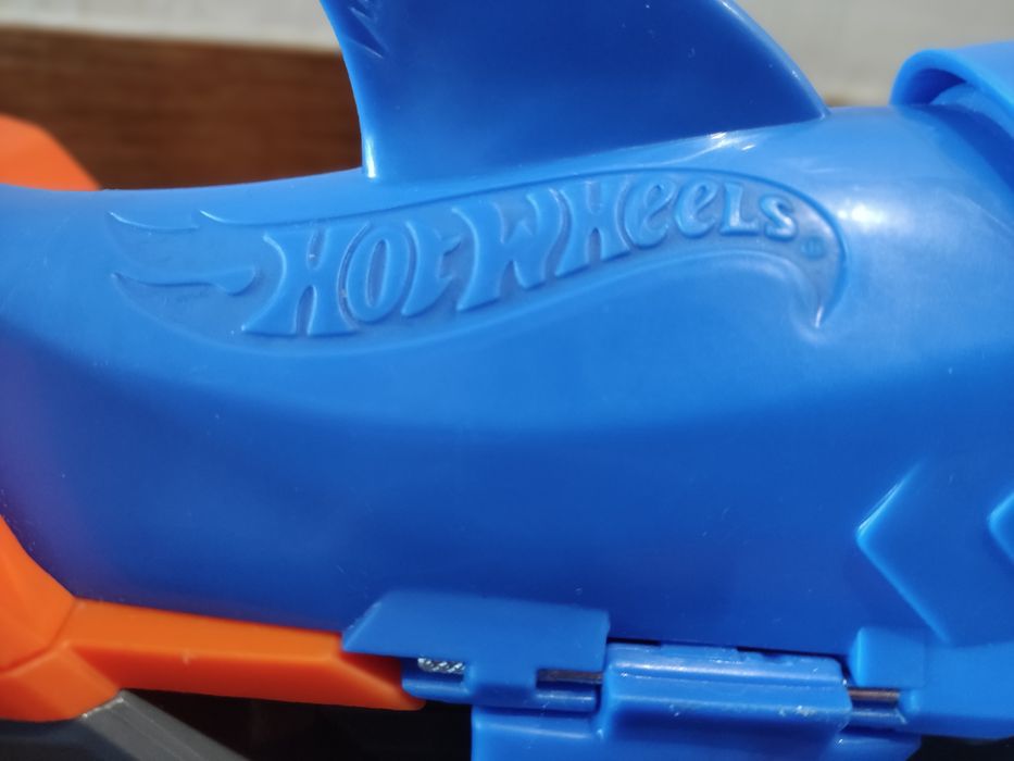 Camião Hotweels Tubarão