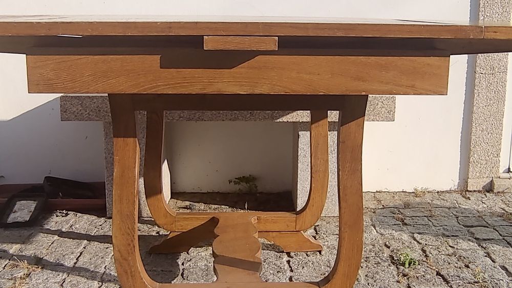 Mesa de madeira extensível