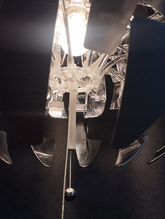 Люстра стельова підвісна